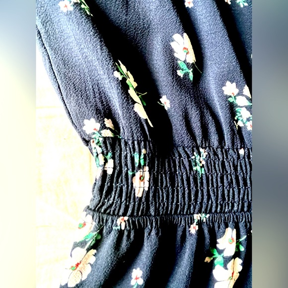 Floral dress - size small (ladies) - Picture 3 of 6